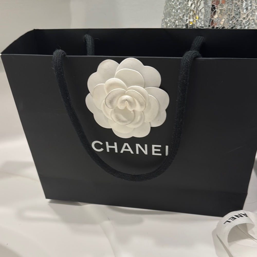 Chanel Black Key Card Holder with Iconic Quilted Design passport holder - Picture 6 of 8